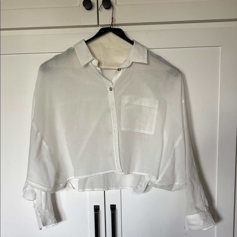 Pilcro Anthropologie White Flutter Sleeve batwing Crop Top - Picture 7 of 9